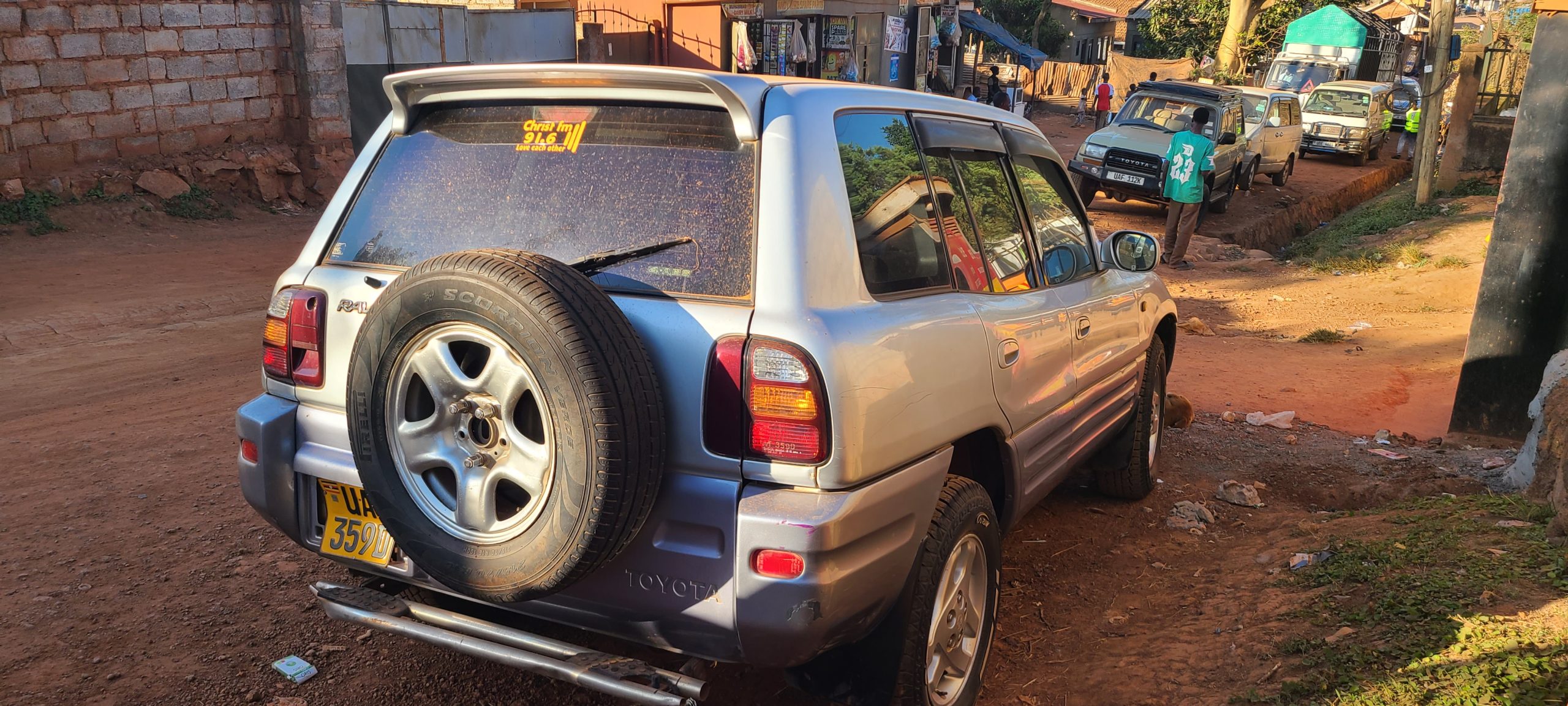 4x4-Toyota-RAV4-Hire-in-Uganda